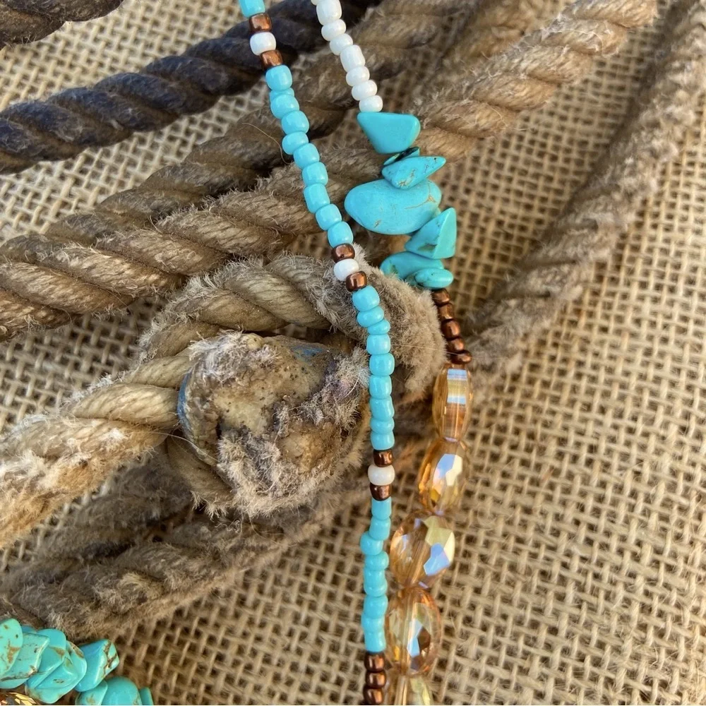 Faux Turquoise Western Beaded Necklace - Picture 6 of 9